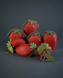 Large Strawberry Coin Pouch - Ost Quill